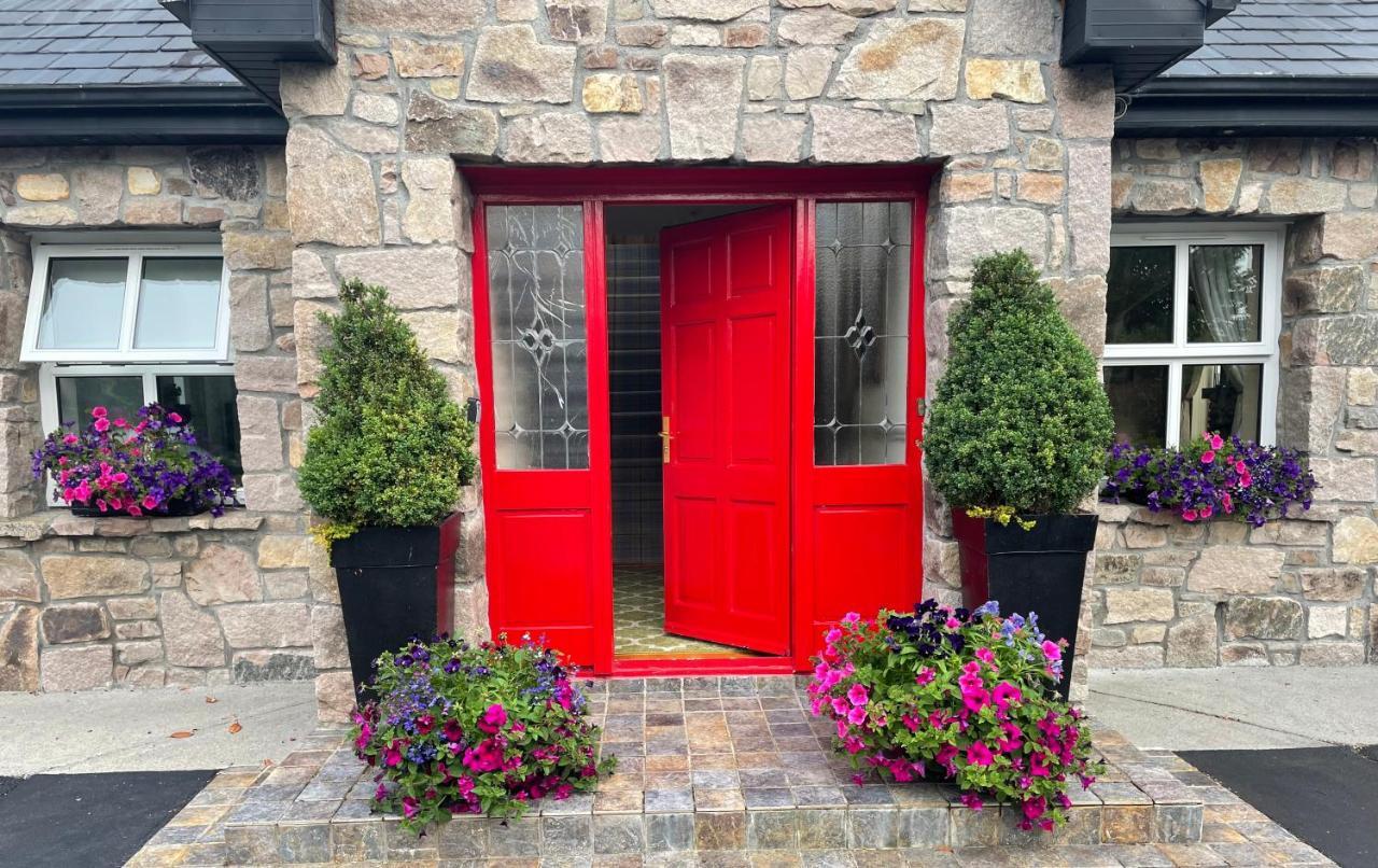 Cosy Rooms In A Stone Cottage Salthill Exterior photo